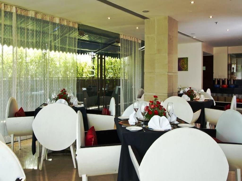 Svenska Design Hotel, Electronic City, Bangalore Kammasandra Extérieur photo
